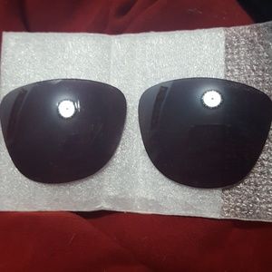 Oakley replacement lense
