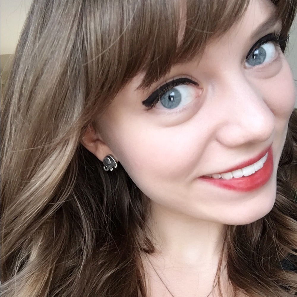 Meet your Posher, Ashlyn