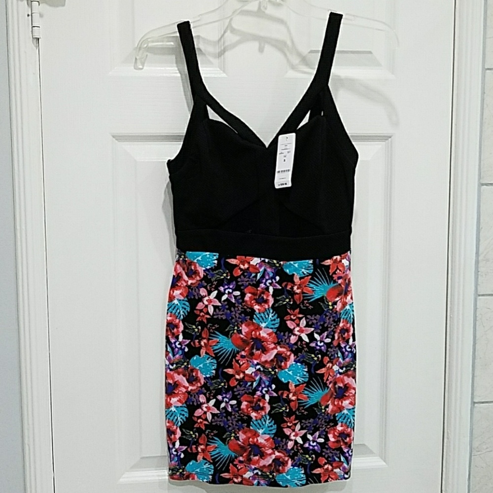 2B Bebe dress - NWT