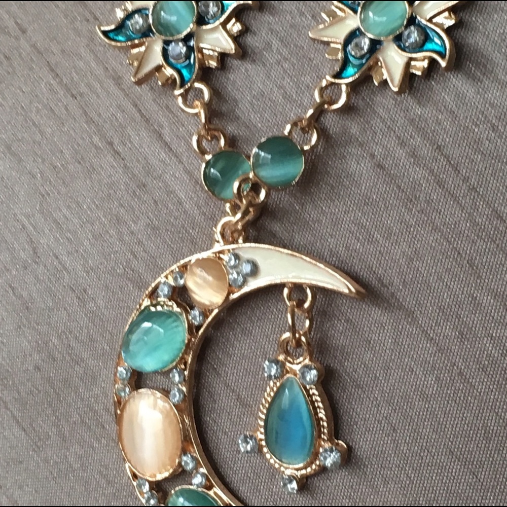 Crystal Moon Pendant Necklace NWOT - Picture 3 of 6