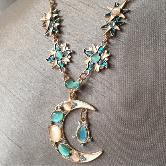 Crystal Moon Pendant Necklace NWOT - Picture 2 of 6