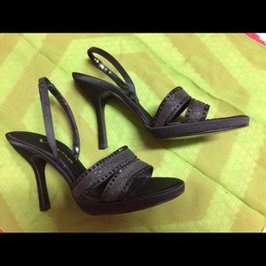 Cute Nina black heels size 6