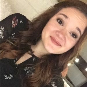 Meet your Posher, Hannah