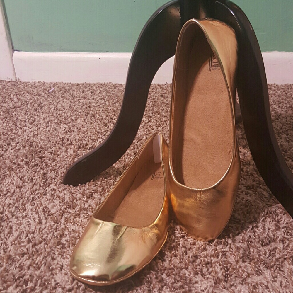 New Gold Metallic Ballet Flats Plus Size 9.5 or 9