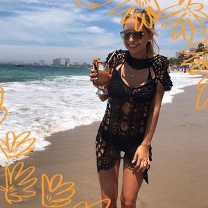 For love and lemons Beach cover up✨