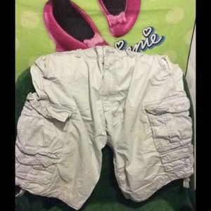 Old Navy loose cargo
