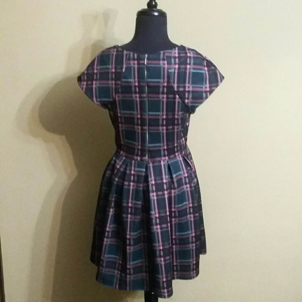 Romeo & Julie Couture NWOT - Picture 2 of 4