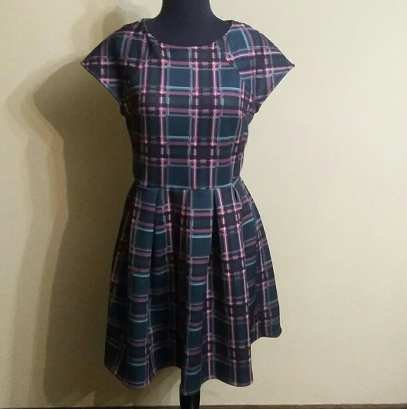 Romeo & Juliet Couture Dresses & Skirts - Romeo & Julie Couture NWOT