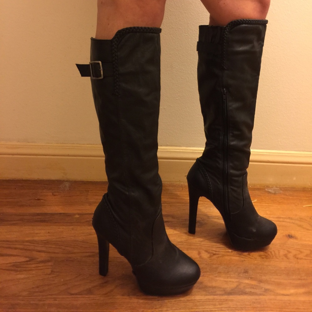 FINAL SALE! Stiletto knee high black boots