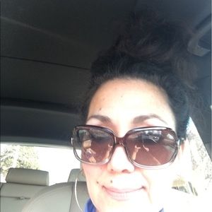 Meet your Posher, Joy