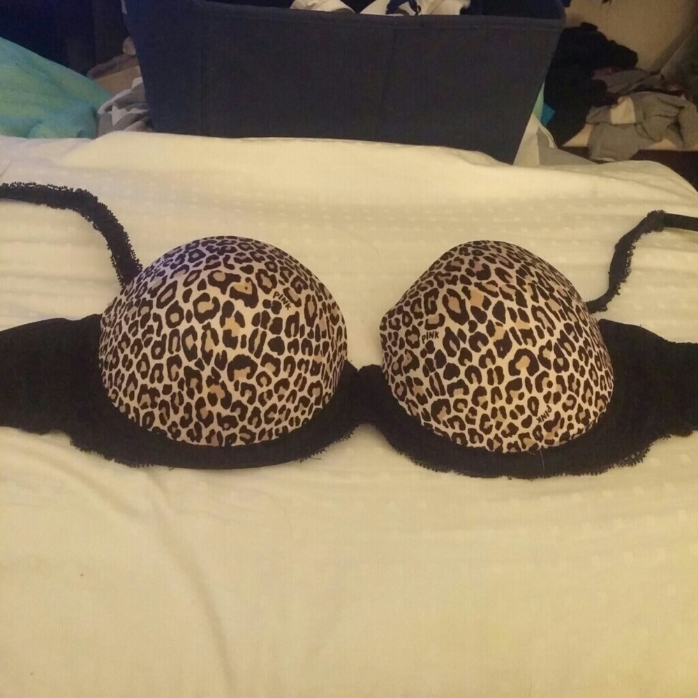 VS Pink leopard print bra