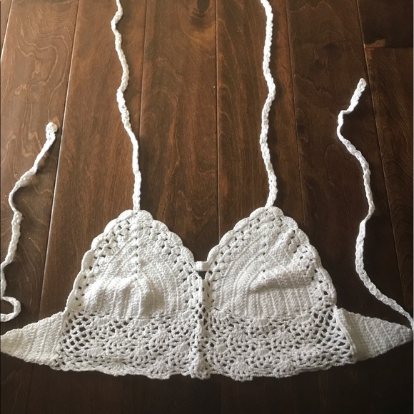 ‼️LAST ONE ‼️White Crochet Halter Top - Picture 7 of 8
