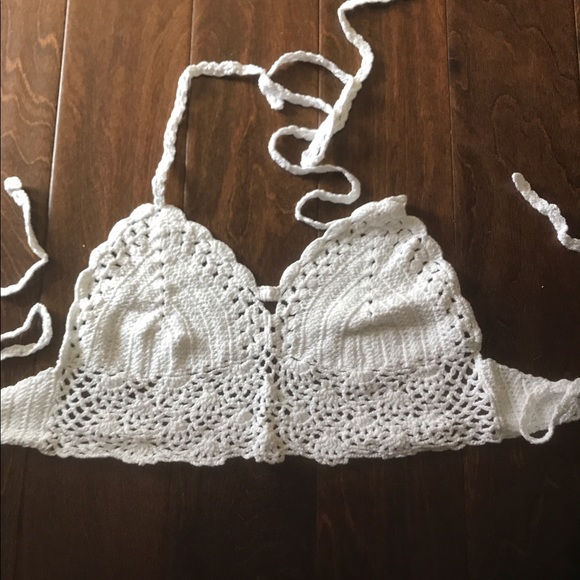 ‼️LAST ONE ‼️White Crochet Halter Top - Picture 8 of 8