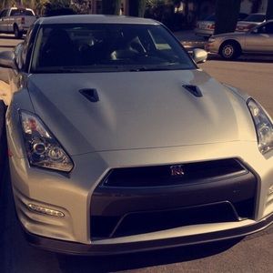 Meet your Posher, Carlos