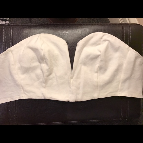 Tops - Crop top with the zipper on the back, for big cup