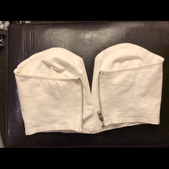 Crop top with the zipper on the back, for big cup - Picture 2 of 2