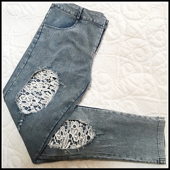 Destroyed Boyfriend Crop Jeans - Picture 5 of 8