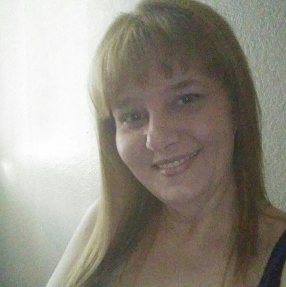 Meet your Posher, Deana - Picture 1 of 1