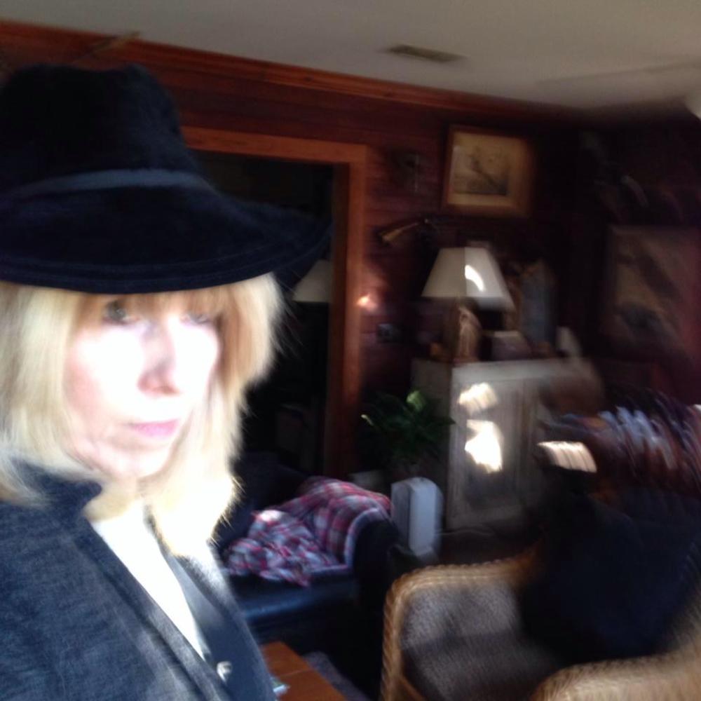 Meet your Posher, Carrie
