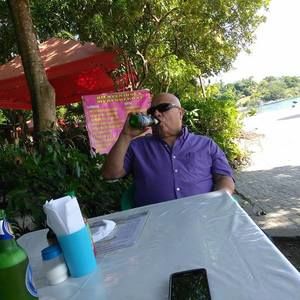 Meet your Posher, Julio