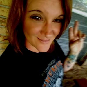 Meet your Posher, Deedee