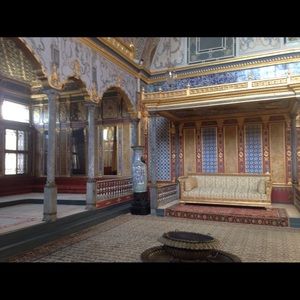 Meet your Posher, Fatima