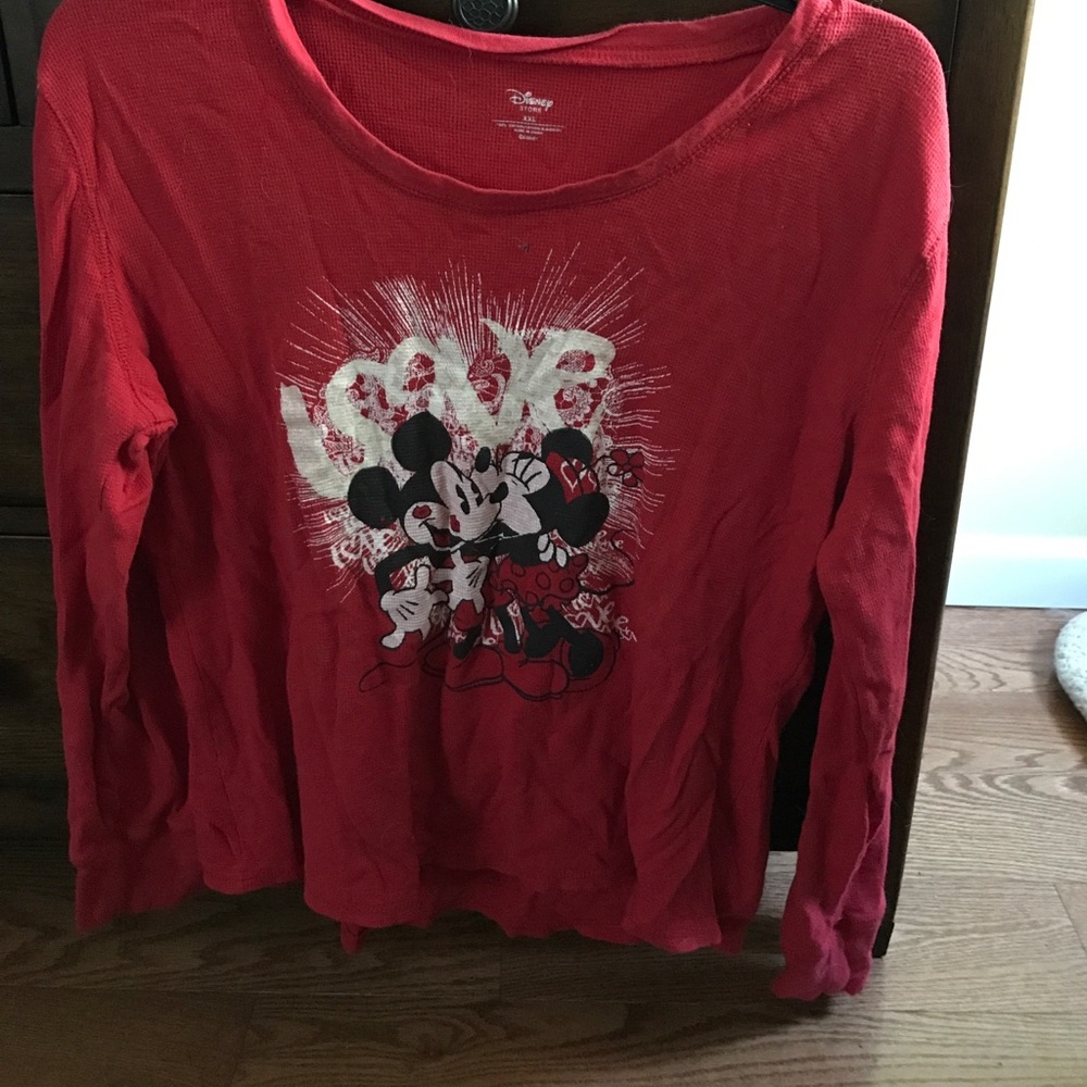 Long sleeve disney ladies shirt 👚