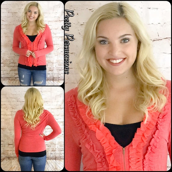 SALE‼️ Ruffled Zip Front Long Slv Fitted Cardigan - Picture 4 of 4