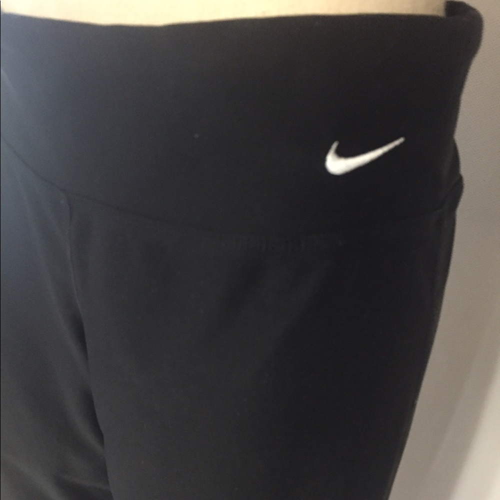Nike Fit Dry Capris size Small