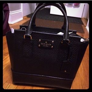 Black kate spade small camryn crossbody