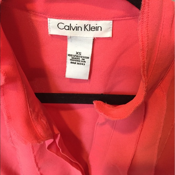 Calvin Klein- pink sleeveless blouse - Picture 2 of 2