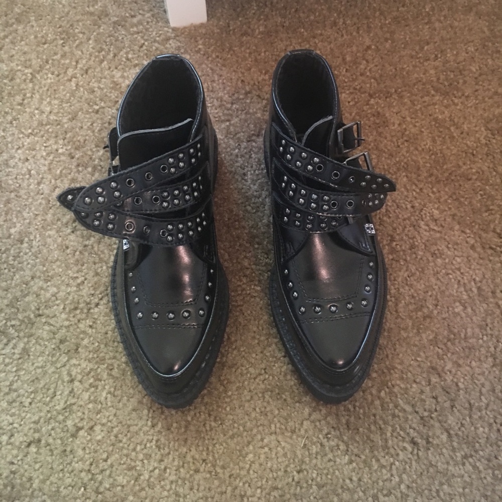 3 BUCKLE T.U.K CREEPERS