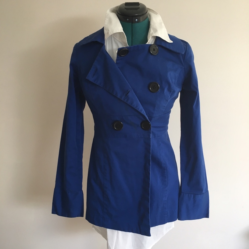 Lightweight blue jacket