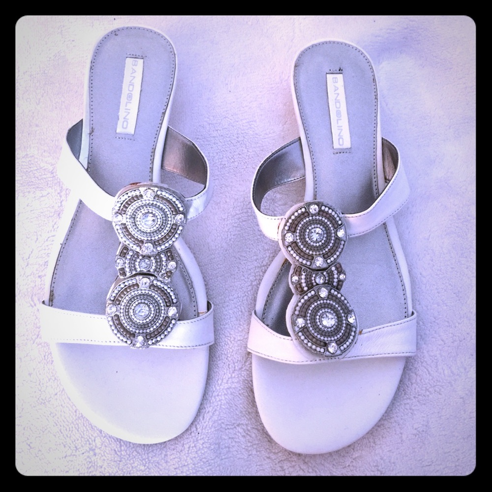 Bandolino white beaded sandals NWOB