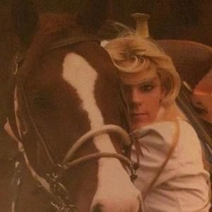 Meet your Posher, Nikki