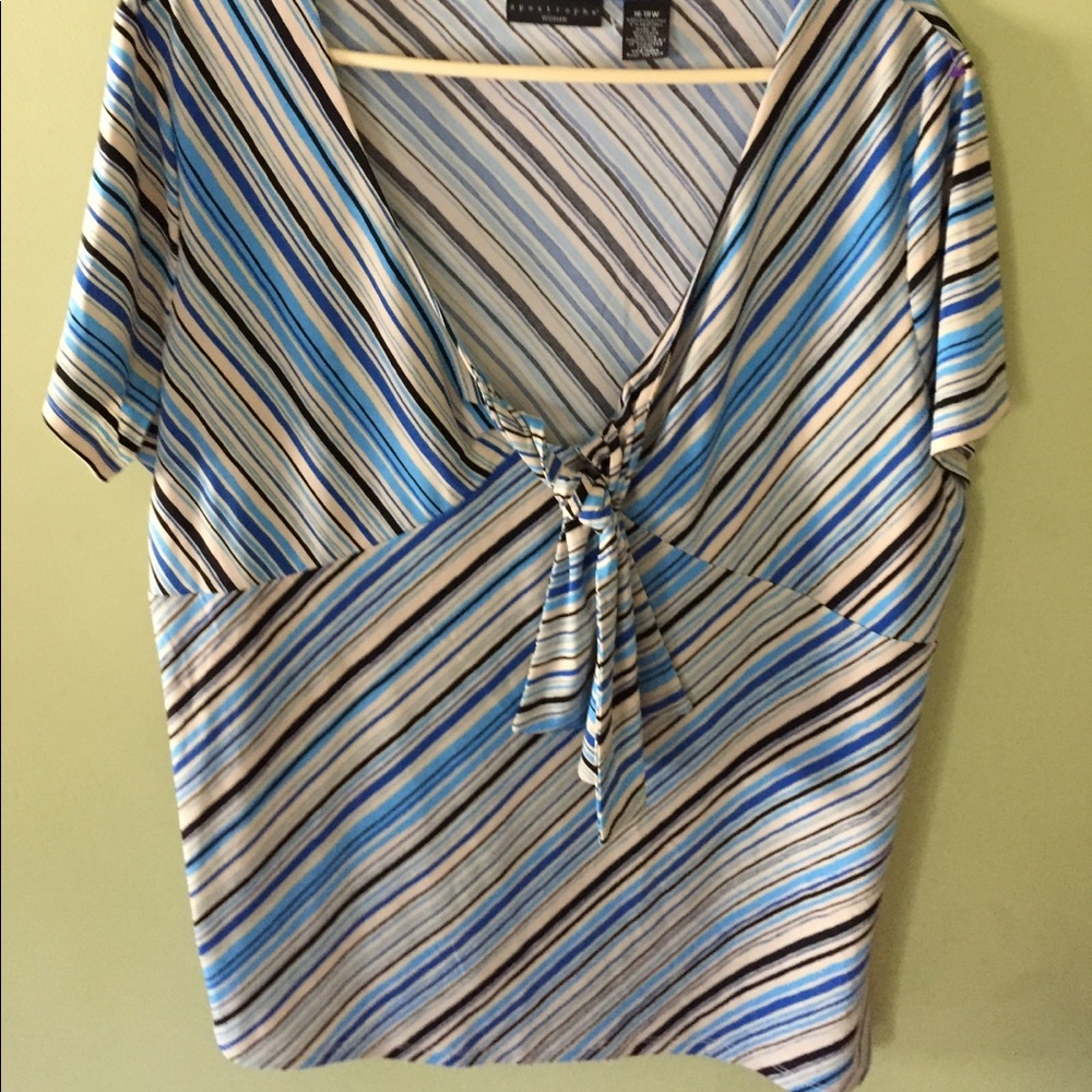 Women's shirt by apostrophe