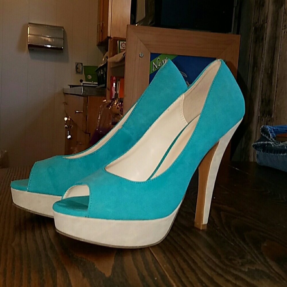 Elle heels