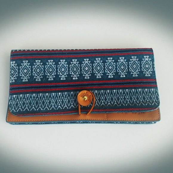 Handbags - 💘Tribal print wanderlust clutch