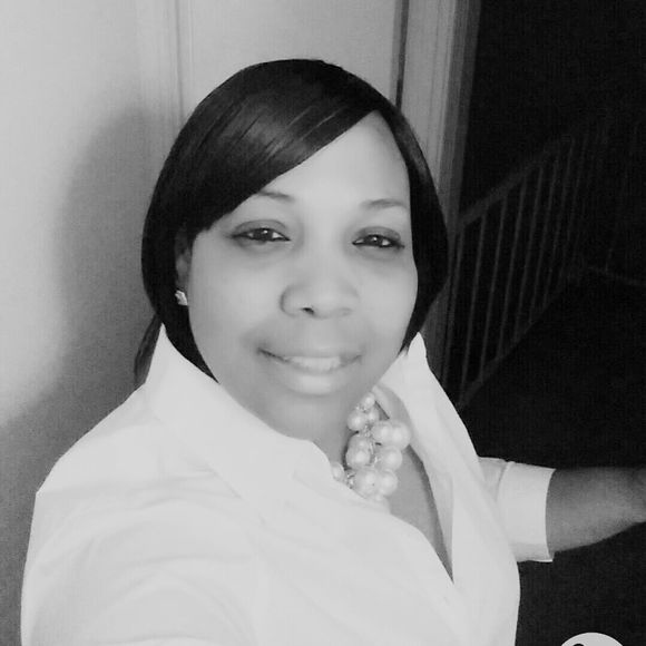 Meet your Posher, Denise - Picture 1 of 1