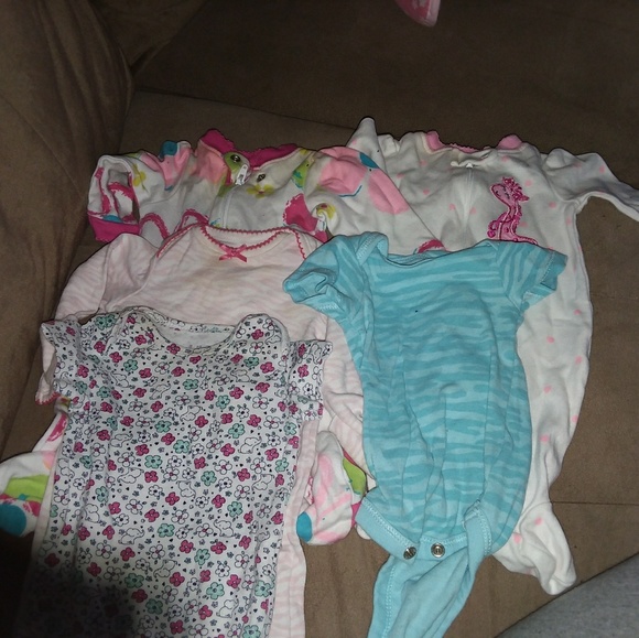 baby girl items clothes 0-3 &3-6 - Picture 3 of 6