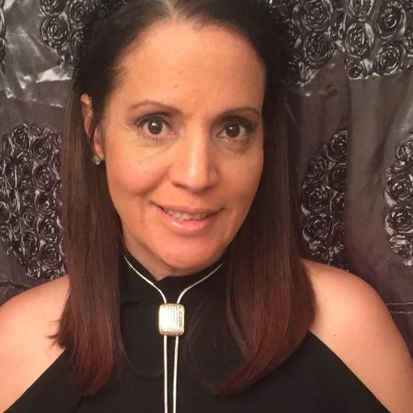 Meet your Posher, Gloria - Picture 1 of 1