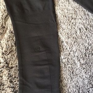 Lululemon compression legging size 4