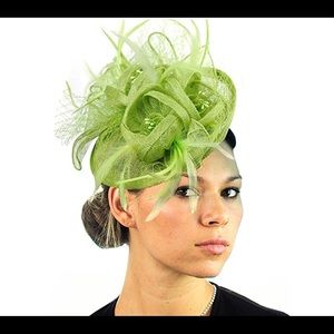 Gorgeous Mint Green Fascinator