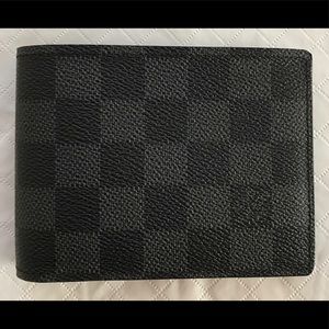 Authentic Louis Vuitton Men's Wallet Authentic Louis Vuitton Men's Wallet