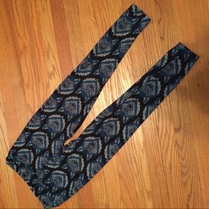 Lularoe leggings. Wolves. OS