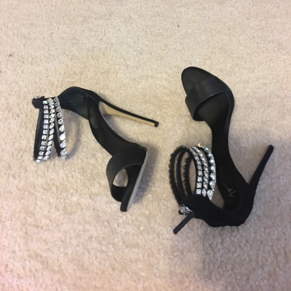 Sold!!!!!!!!!Giuseppe heels - Picture 2 of 8