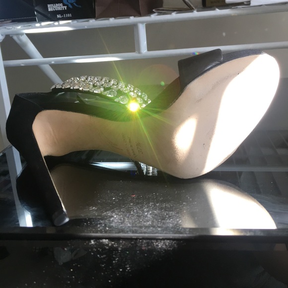 Sold!!!!!!!!!Giuseppe heels - Picture 4 of 8