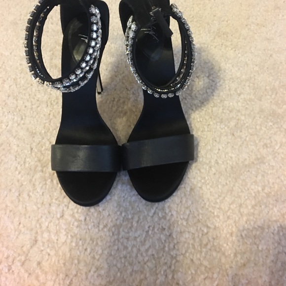 Sold!!!!!!!!!Giuseppe heels - Picture 7 of 8