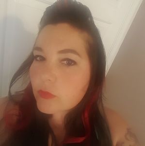 Meet your Posher, Camille