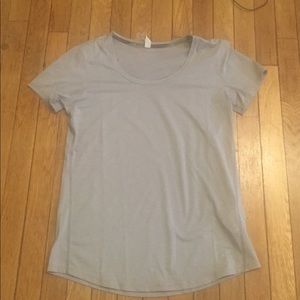 {NEW} Under Armour Workout T